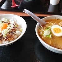 味噌ラーメン＋チャーシュー丼