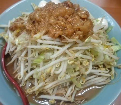 「らーめん（２００Ｇ、野菜マシ）＋ウズラ」@立川マシマシ 5号店の写真