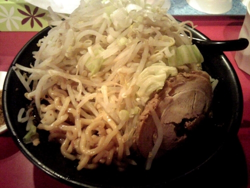 「汁なし担々麺￥800・カレー粉￥50」@麺や 唯桜の写真