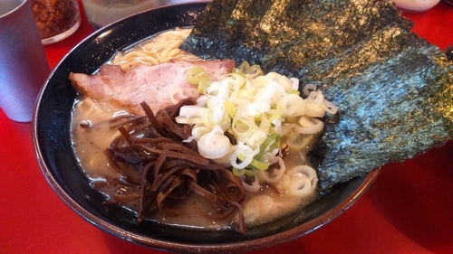 「塩ラーメン650円+海苔100円+半ライス60円」@家系ラーメン 王道の写真