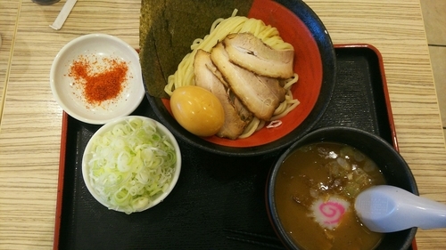 「特製つけ麺 ネギトッピング」@山岸一雄製麺所 モラージュ菖蒲店の写真