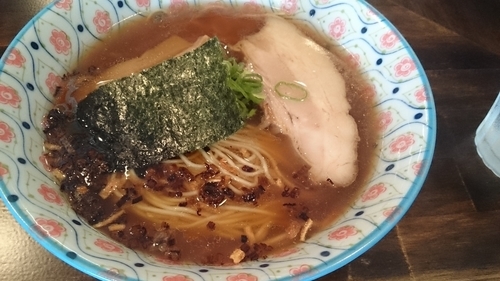 「醤油焦がしねぎラーメン」@カミカゼの写真