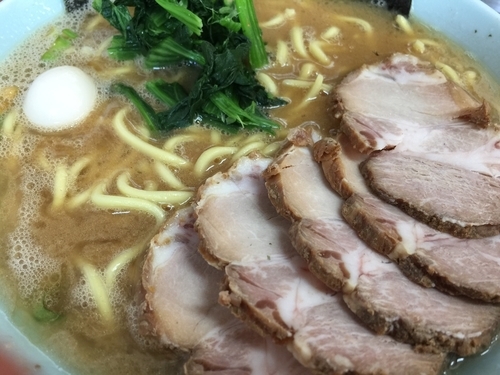 「チャーシューメン（中）」@ラーメン壱六家 磯子本店の写真