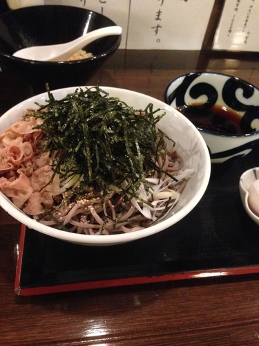 「冷たい肉蕎麦¥870」@蕎麦ちばからの写真