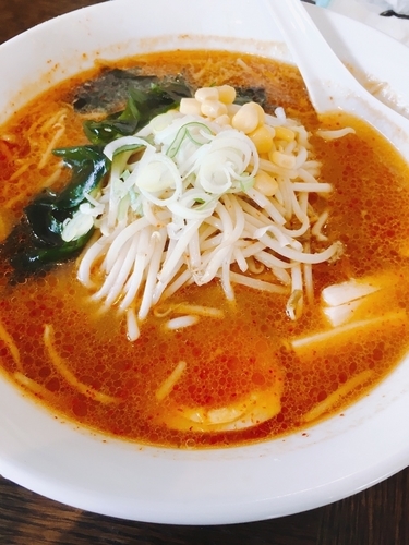 「小辛 えん辛味噌ら〜麺」@麺屋えんの写真