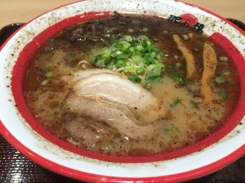 「黒とんこつラーメン ￥７３０」@那の福の写真