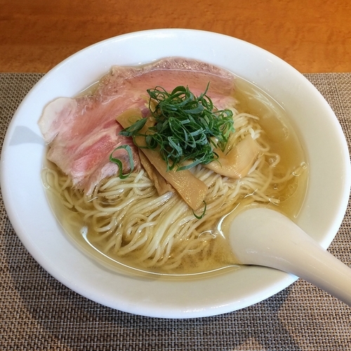 「冷やし塩煮干しそば　￥８５０」@柴崎亭の写真