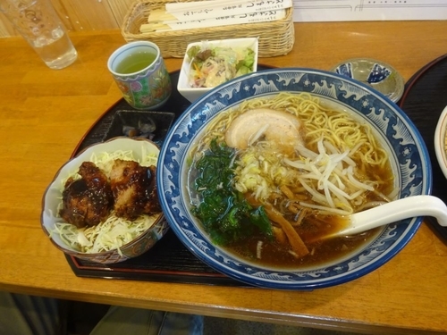 「醤油らぁめん」@お食事処 しもさとの写真