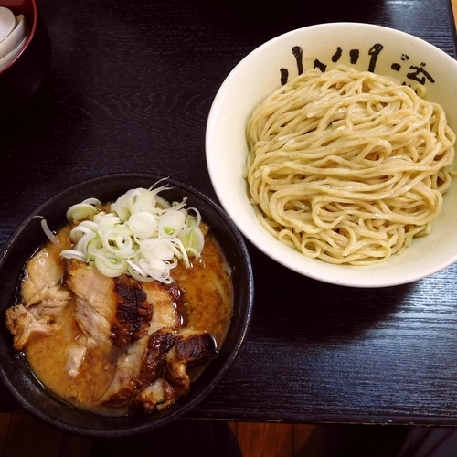 「味噌つけ麺半ちゃーしゅー（大盛同額 990円）」@創作らーめん 小川流 八王子みなみ野店の写真