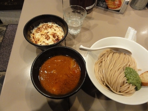 「トマトつけ麺880円　チーズご飯250円」@つけ麺 五ノ神製作所の写真