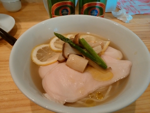 「冷やしレモンらーめん＋ビール」@らーめん コッコの写真