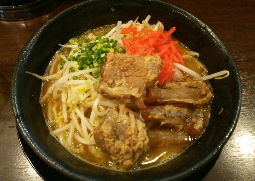 「[期間限定]ちゅら味噌ラーメン　860円」@蔵出し味噌らーめん そい屋の写真