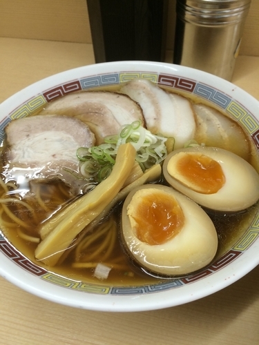 「特製煮干しらーめん」@煮干鰮らーめん 圓の写真