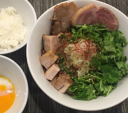 「特麻婆まぜそば+プチライス」@らぁ麺 やまぐち 辣式の写真