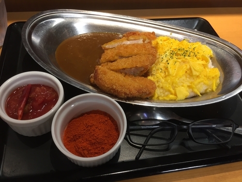「カツカレー＋激辛ソース＋オム」@ナポリの殿堂の写真