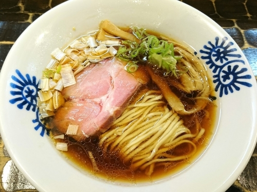 「醤油そば」@特級鶏蕎麦 龍介の写真