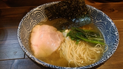 「煮干しそば  白」@中華そば 亜熱帯の写真