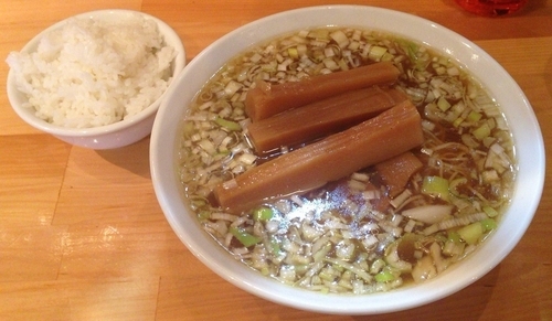 「タケノコソバ＋小ライス(850円＋150円)」@ウミガメ食堂の写真