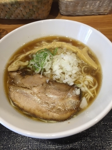 「淡麗煮干そば」@つけめん・らーめん・煮干そば 金狼の写真