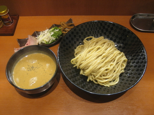 「ベジポタつけ麺大盛り850円」@二代目めん屋 秋もとの写真