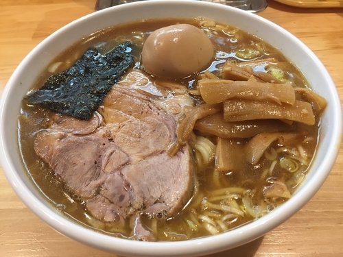 「ラーメン（小）＋味付玉子」@自家製中華そば としおかの写真