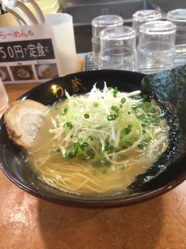 「あごだし塩とんこつ」@博多とんこつラーメン わ蔵 中目黒店の写真