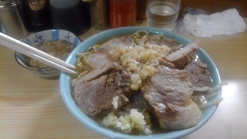 「国産ブタメン　ニンニクアブラ」@ラーメン富士丸 明治通り都電梶原店の写真