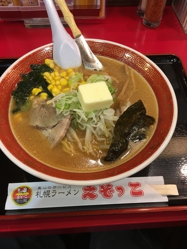 「バターコーンラーメン（味噌）950円」@えぞっこ パセオ店の写真