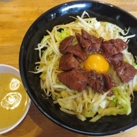 牛すじぶっかけ（温・大盛り）800円