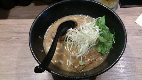 「豚骨魚介らぁめん_730円」@RAMEN TOMIRAIの写真