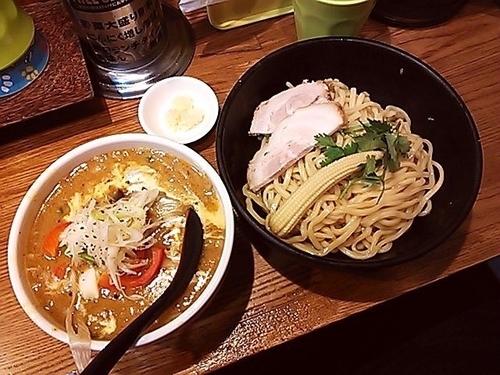 「味噌グリーンカレーつけ麺」@麺処 花田 上野店の写真