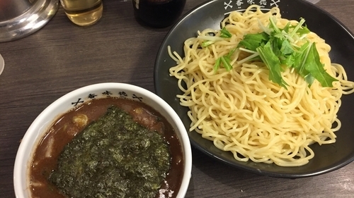 「魚介牛骨つけ麺」@牛骨ラーメン 香味徳の写真