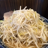 大盛りラーメン（裏メニュー…もやし横綱盛り）