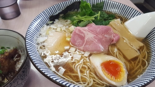 「白醤油＋いわし丼」@寿製麺よしかわ 川越店の写真
