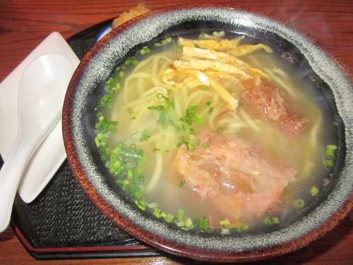 「ソーキそば　４９０円」@沖縄料理 ぬちぐすいの写真