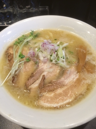 「ニューヨークソルト＆鳳ブラック」@ラーメン NewYork × NewYorkの写真