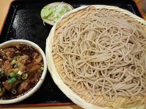 「肉せいろ（大）」@そば処 呑み処 つつみの写真