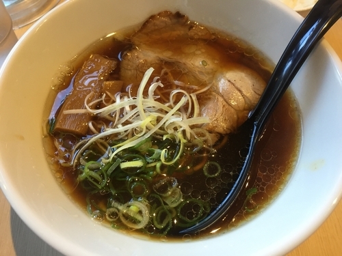 「しょうゆラーメン」@らぁ～麺 SHOUの写真