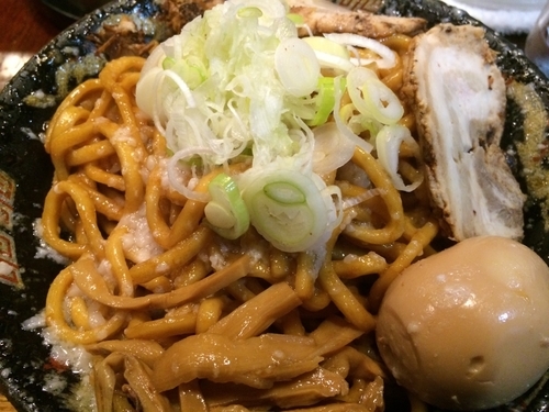 「爆盛油脂麺（880円）」@らーめん 平太周 味庵の写真