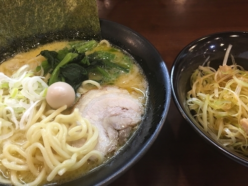「塩ラーメン770円、白髪葱150円」@横浜家系ラーメン たくみ家の写真