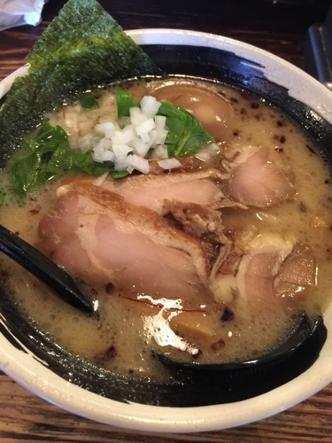 「こく塩鶏そば（大盛無料）」@麺場 浜虎 横浜店の写真