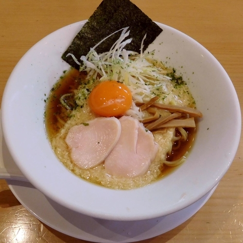 「冷やしとろろラーメン（780円）」@新橋 纏 京王高幡SC店の写真