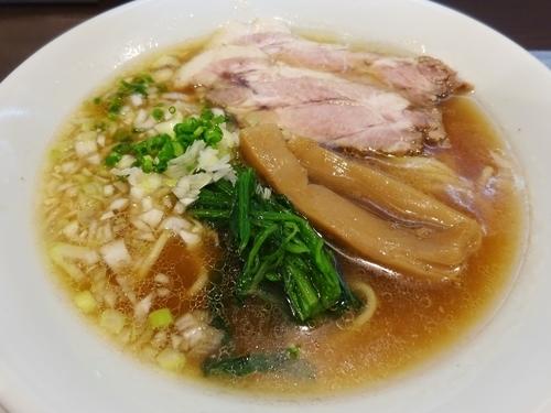 「醤油ラーメン 800円 ＋ とろけるなめらかプリン 300円」@麺匠 きくちの写真