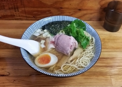 「煮干しそば　白醤油（大）」@中華そば よしかわの写真