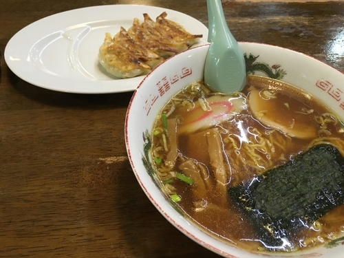 「中華ラーメン＋餃子」@ラーメン蘇洲 須玉店の写真