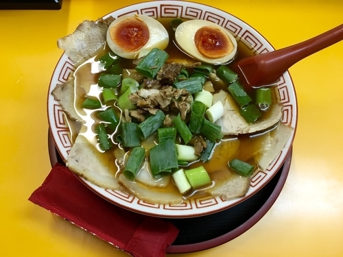 「チャーシュー麺（小盛）＋とろーり味付玉子」@麺屋7.5Hz+ 梅田店の写真