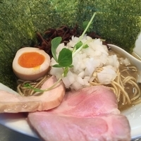 濃厚煮干し豚骨