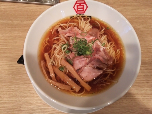 「肉汁中華そば醤油」@百年本舗 秋葉原総本店の写真