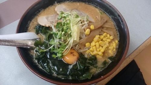 「デラックスラーメン」@くるまやラーメン 万力店の写真