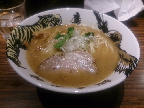 「ら～麺」@麺屋武蔵 鷹虎の写真